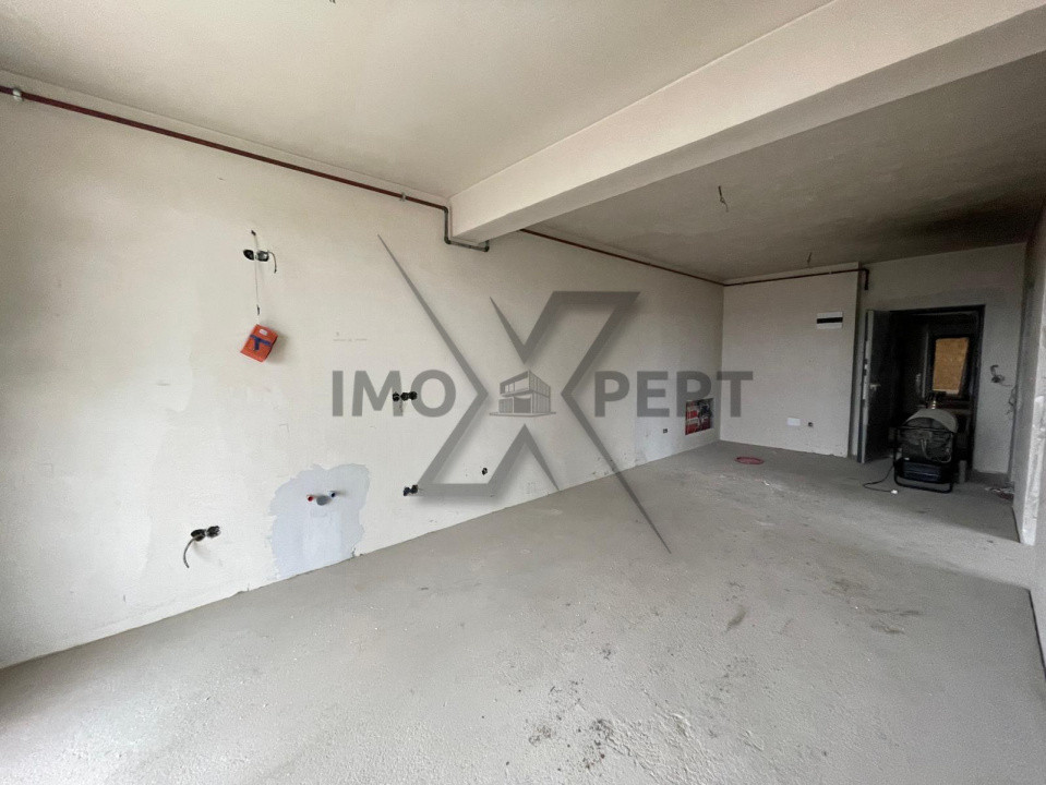 Apartament cu 3 camere cu terasa de 41 mp, zona Baciu Regal