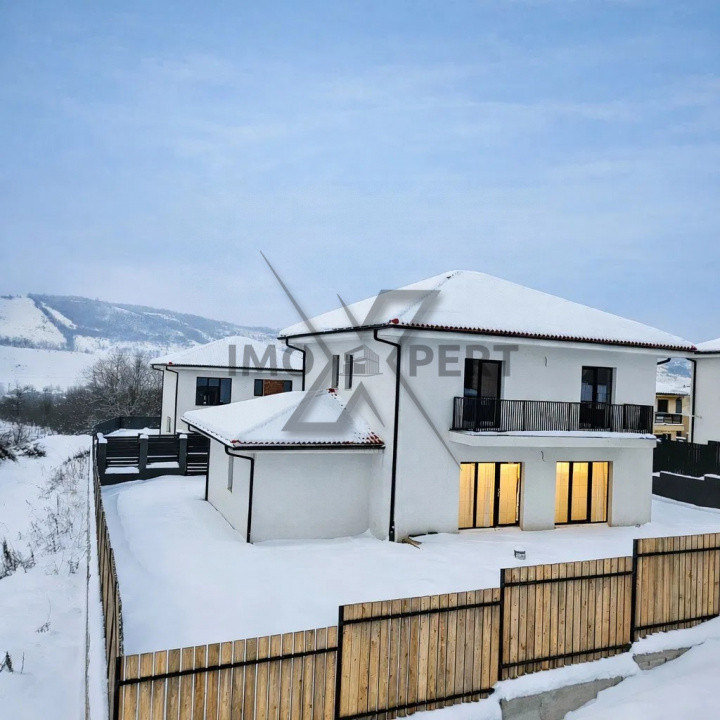 CASĂ NOUĂ CU GARAJ, 120 MP, CHINTENI