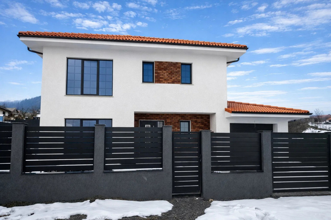 CASĂ NOUĂ CU GARAJ, 120 MP, CHINTENI