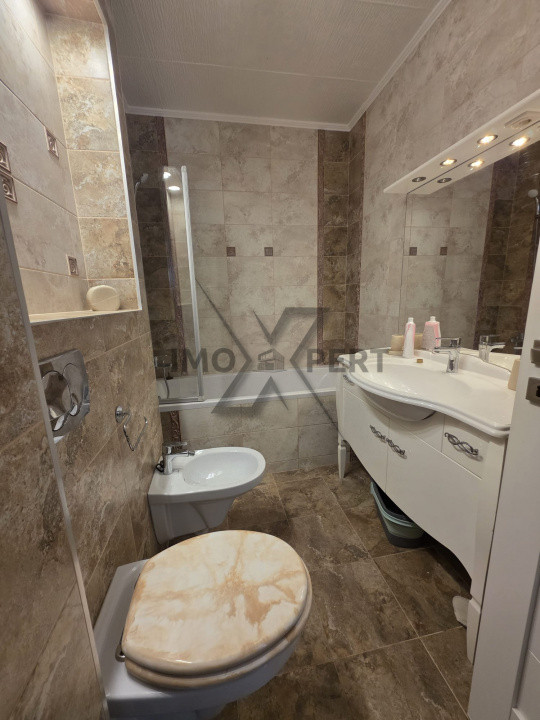 Apartament 3 dormitoare, 67 mp, etaj intermediar, Manastur / Vivo (Polus Center)