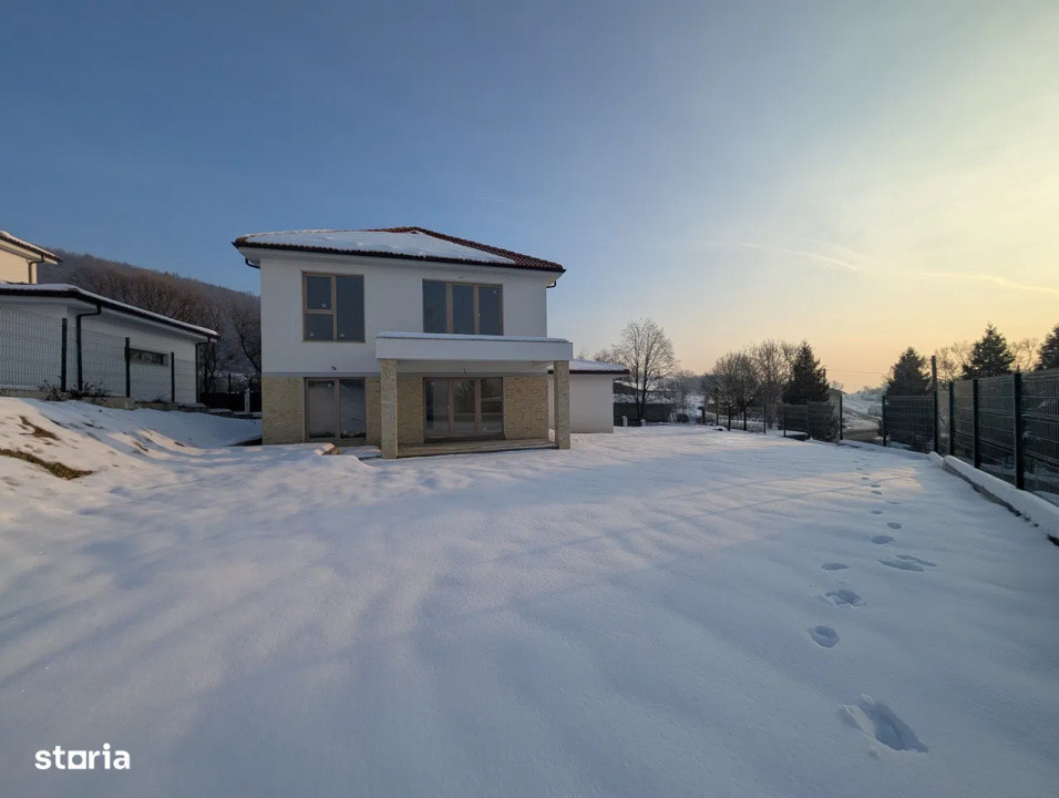 Casă individuală,  Baciu SunGarden, 822 mp teren!