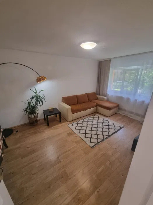 Apartament cu 3 camere decomandat, 68 mp utili, zona Marasti