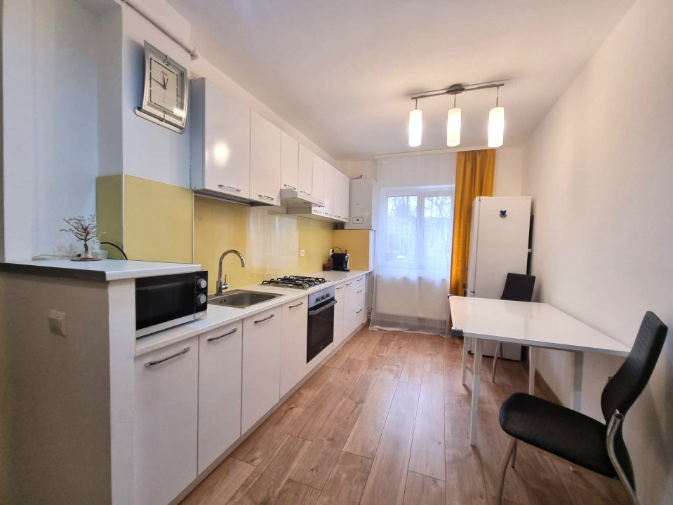 Apartament cu 3 camere decomandat, 68 mp utili, zona Marasti