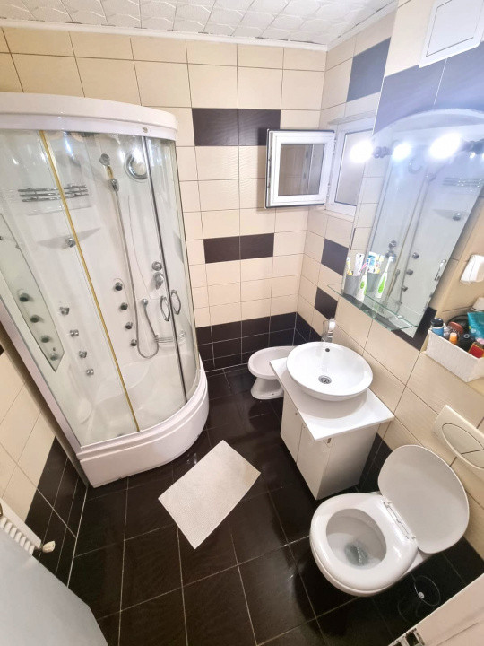 Apartament cu 3 camere decomandat, 68 mp utili, zona Marasti