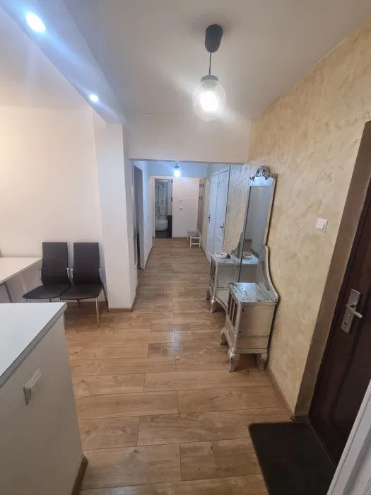 Apartament cu 3 camere decomandat, 68 mp utili, zona Marasti