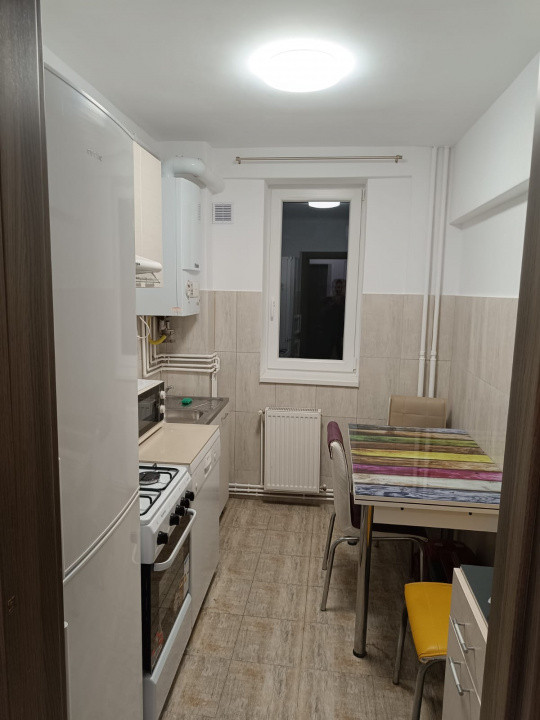 Apartament 2 camere semidecomandat mobilat, Gheorgheni, zona Interservisan
