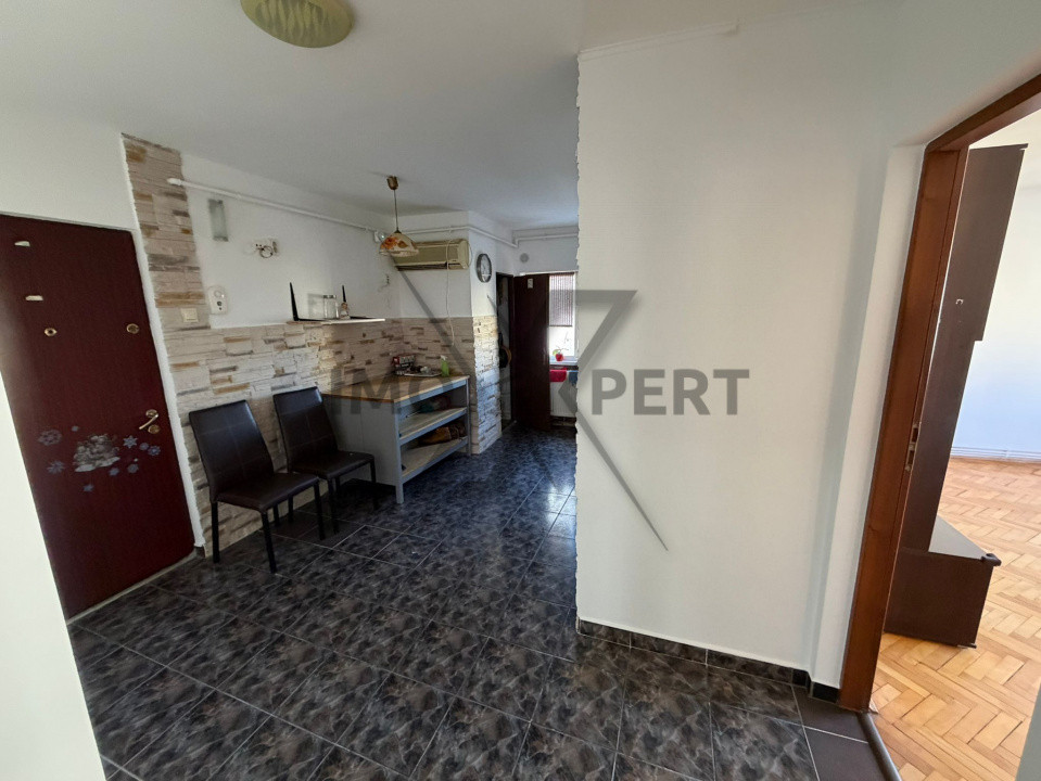 Apartament cu 3 camere deco 2 bai, et 5/8 calea Dorobantilor
