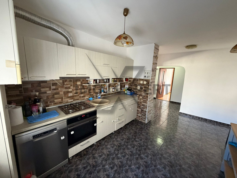 Apartament cu 3 camere deco 2 bai, et 5/8 calea Dorobantilor