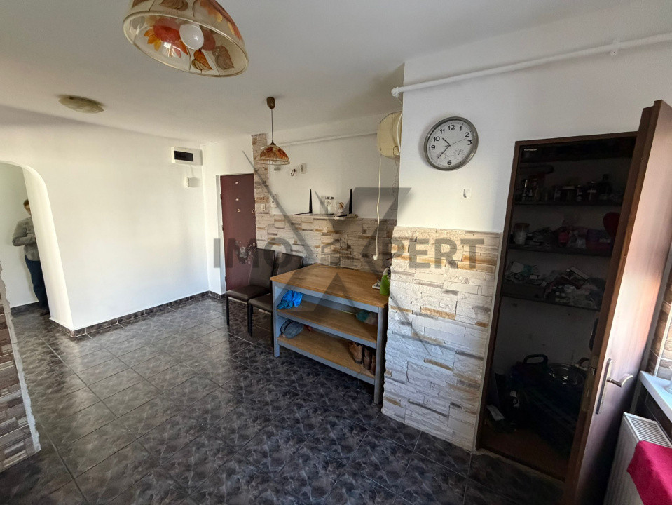 Apartament cu 3 camere deco 2 bai, et 5/8 calea Dorobantilor