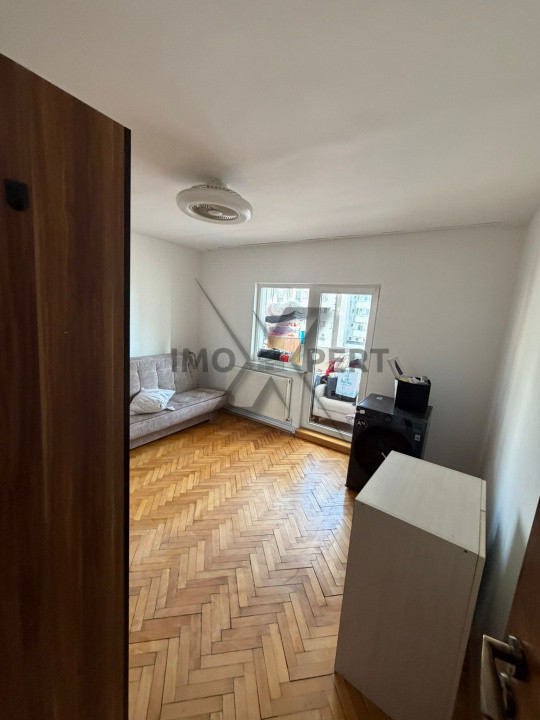 Apartament cu 3 camere deco 2 bai, et 5/8 calea Dorobantilor