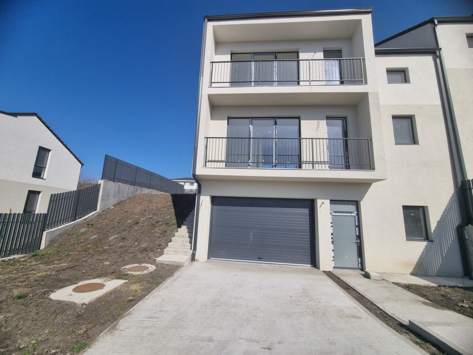 Duplex cu garaj si priveliste in Chinteni zona Profi