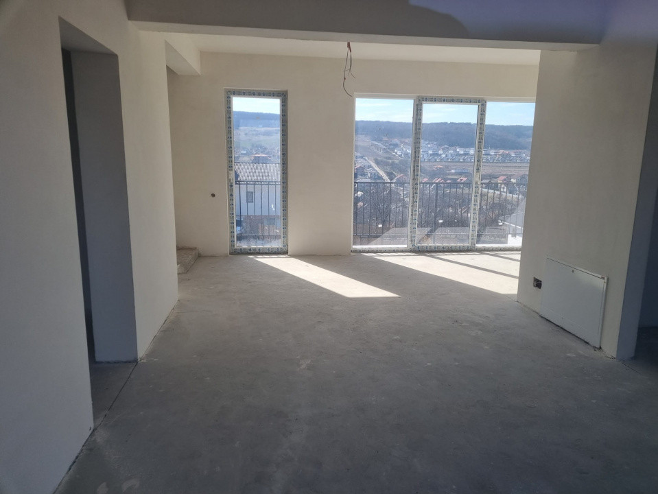 Duplex cu garaj si priveliste in Chinteni zona Profi