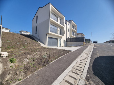 Duplex cu garaj si priveliste in Chinteni zona Profi