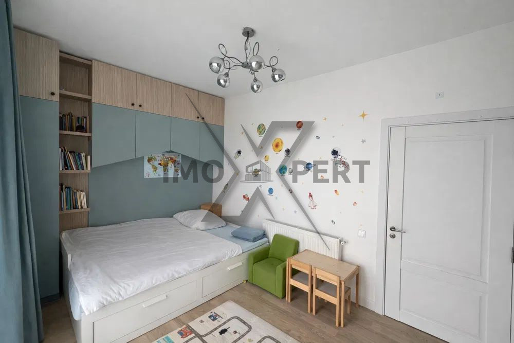 Apartament 3 camere, terasa 80 mp, parcare, ansamblu Iris