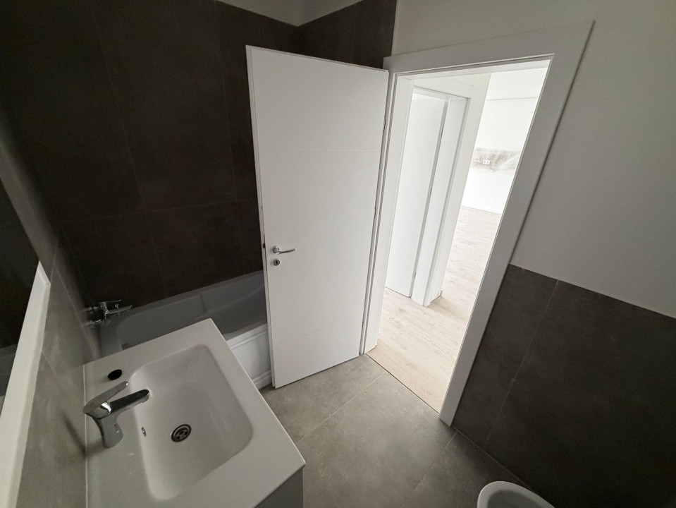 Apartament cu 2 camere finisat 56mp,et4/6 zona Eroilor