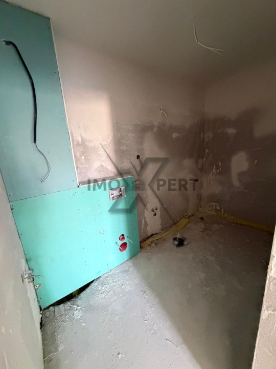 Apartament cu 2 camere semifinisat 56mp,et1/6 zona Eroilor