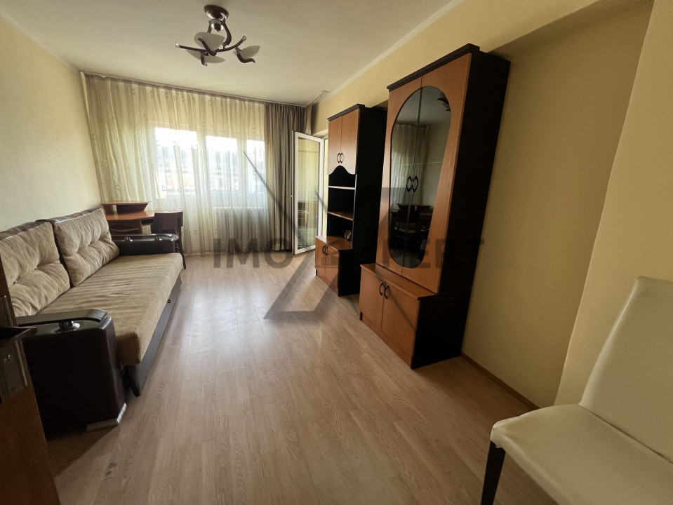 Apartament 3 camere, etaj intermediar, Piata Marasti