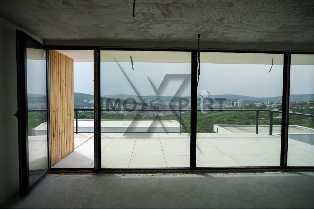 Duplex 180 mp, 150 mp garaj, cartier Europa 