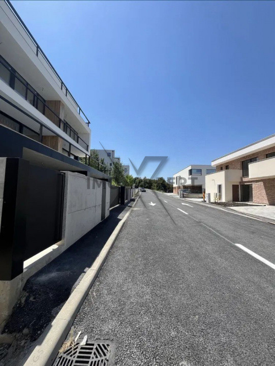 Duplex 180 mp, 150 mp garaj, cartier Europa 