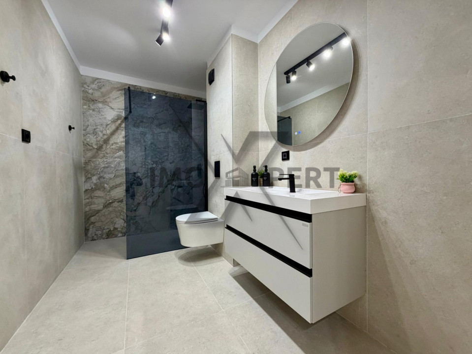 Apartament de 2 camere, bucatarie separata, etaj 1 , la Cheie, Elite!