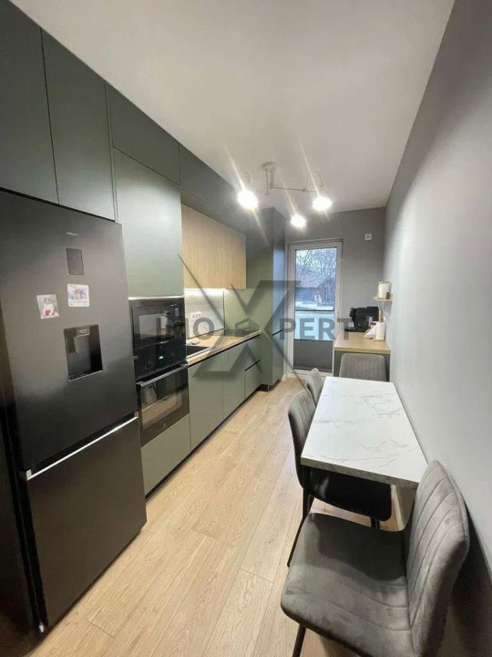 Apartament cu 2 dormitoare, et intermediar, strada Frunzișului