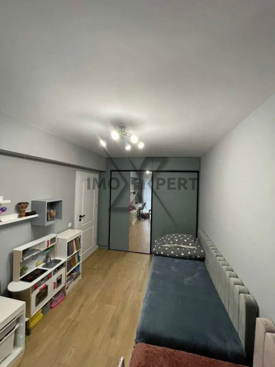Apartament cu 2 dormitoare, et intermediar, strada Frunzișului