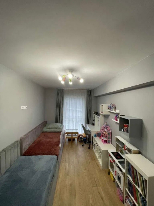 Apartament cu 2 dormitoare, et intermediar, strada Frunzișului