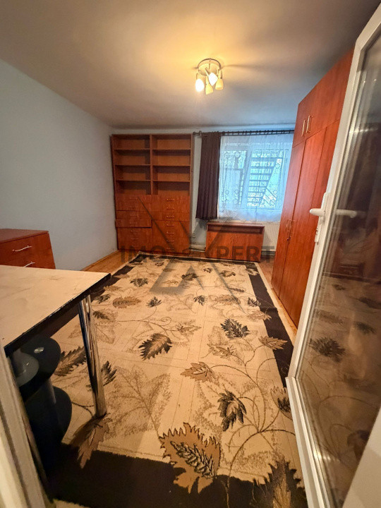 Casa cu 5 camere , 540 m2 utili , teren 900m , Feleac, Cluj