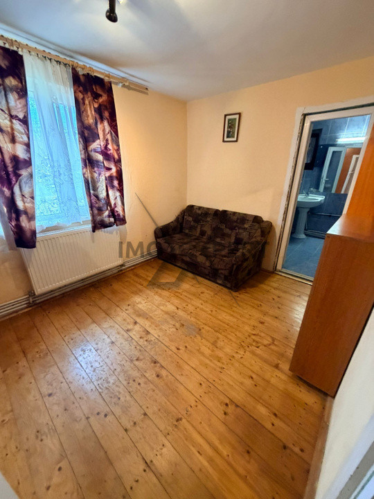 Casa cu 5 camere , 540 m2 utili , teren 900m , Feleac, Cluj