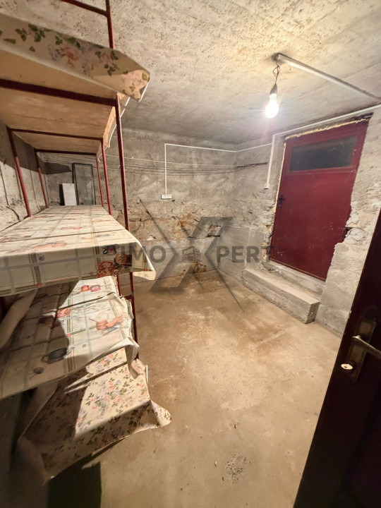 Casa cu 5 camere , 540 m2 utili , teren 900m , Feleac, Cluj