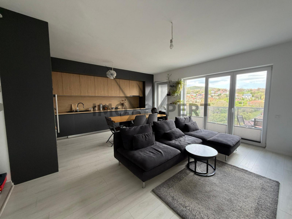 Apartament 4 camere, 94 mp, terasa 38 mp, parcare, ansamblu Iris