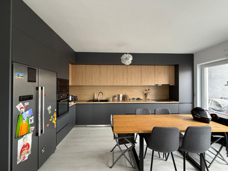 Apartament 4 camere, 94 mp, terasa 38 mp, parcare, ansamblu Iris