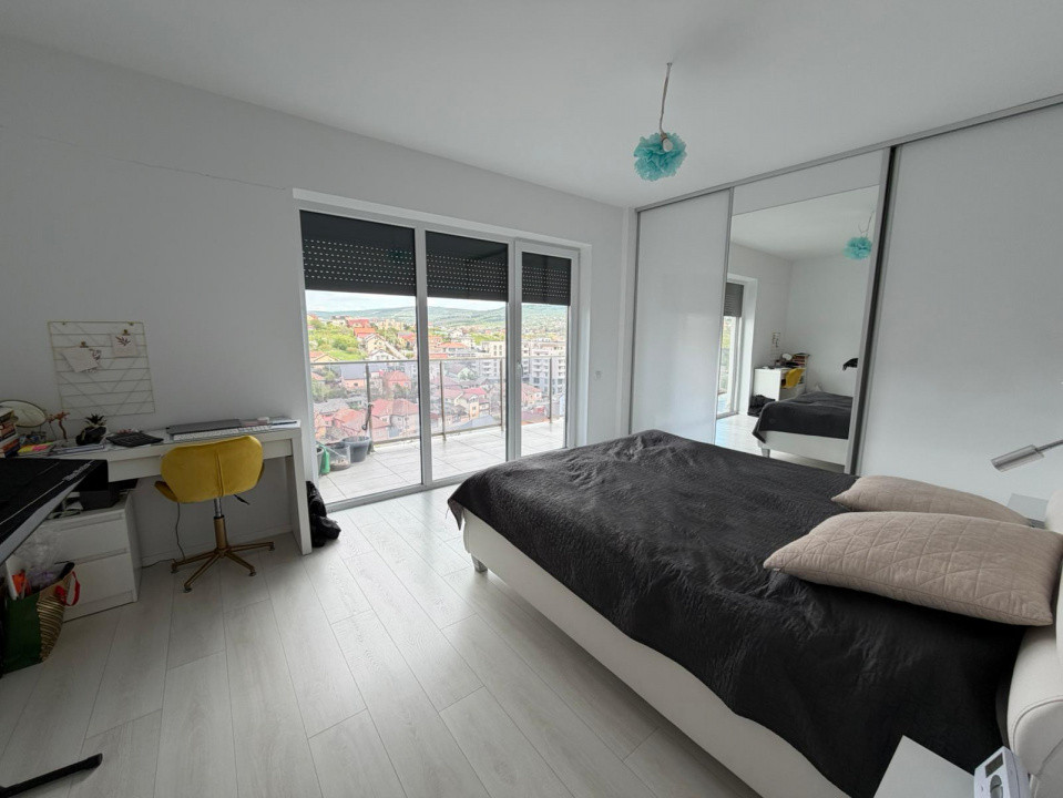 Apartament 4 camere, 94 mp, terasa 38 mp, parcare, ansamblu Iris
