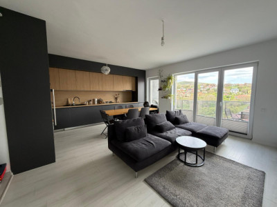 Apartament 4 camere, 94 mp, terasa 38 mp, parcare, ansamblu Iris