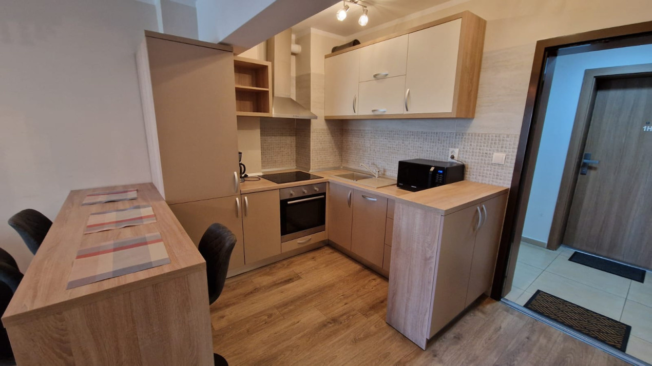 Apartament de 2 camere, etaj intermediar, zona Iulius Mall