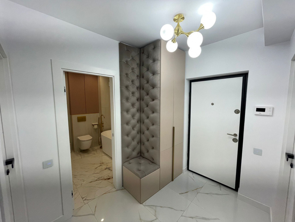 Apartament cu 3 camere, lux, zona Fsega 