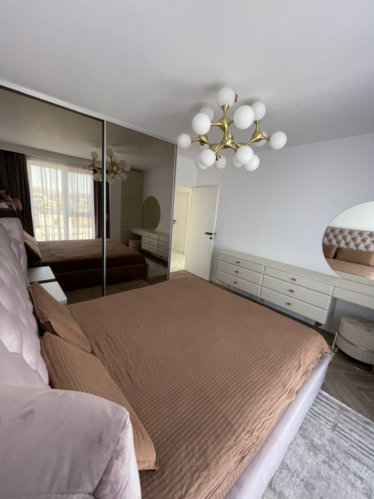 Apartament cu 3 camere, lux, zona Fsega 
