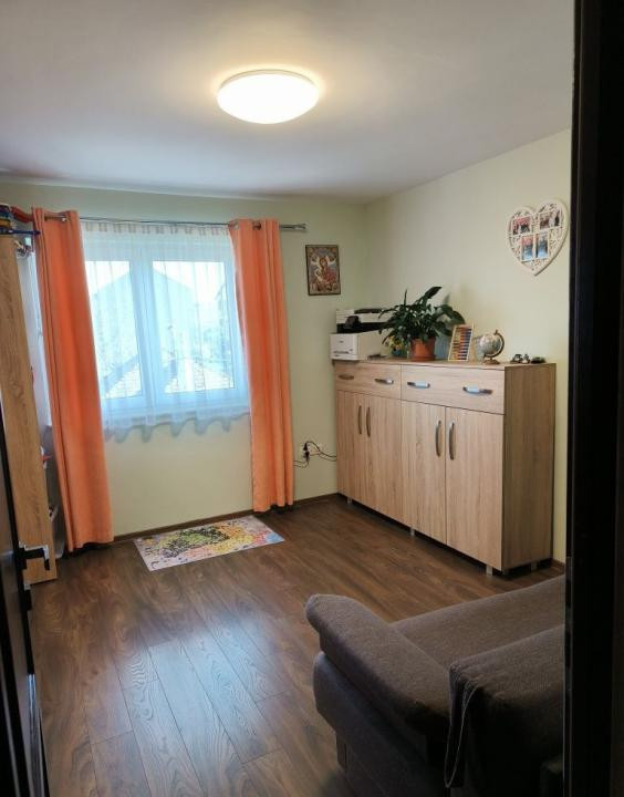 Apartament 3 camere, etaj intermediar, Aurel Vlaicu