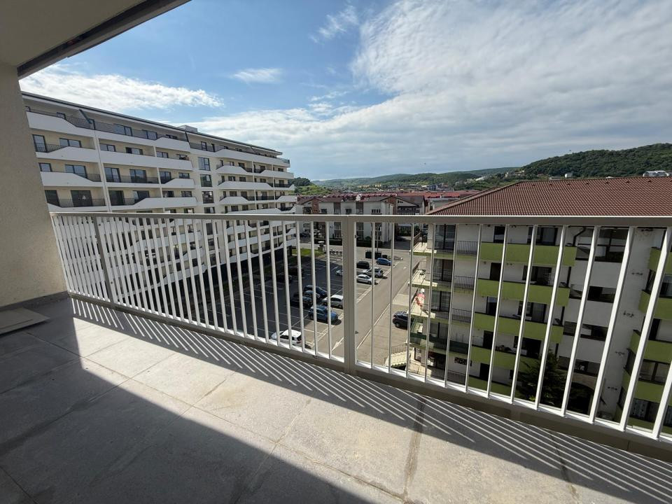 Apartament 2 camere finisat, etaj intermediar, ansamblul Eroilor