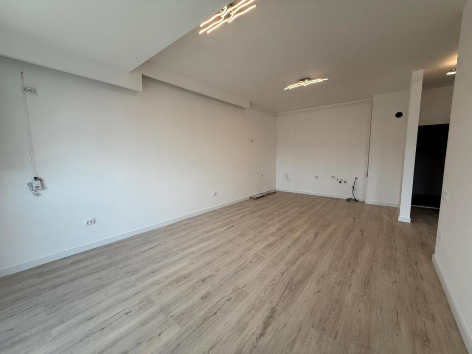 Apartament 2 camere finisat, etaj intermediar, ansamblul Eroilor
