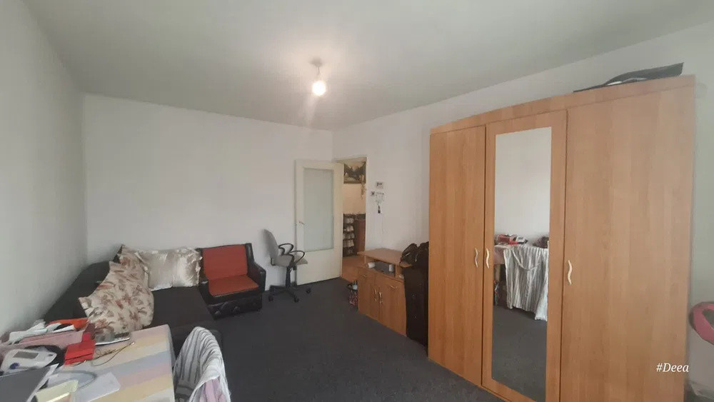 Apartament 2 camere, decomandat, etaj intermediar, Calea Florești