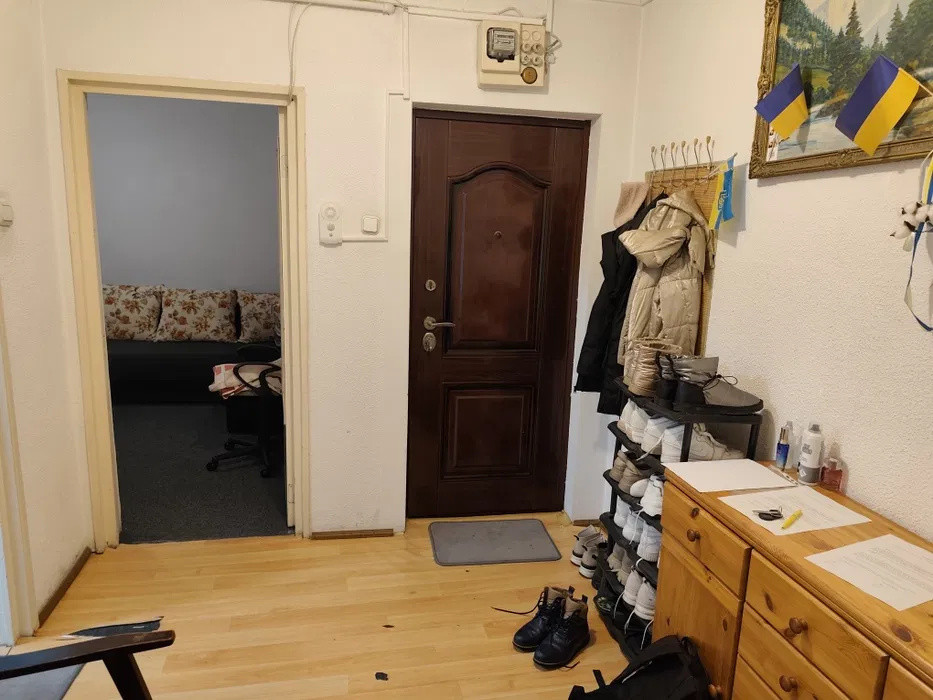 Apartament 2 camere, decomandat, etaj intermediar, Calea Florești