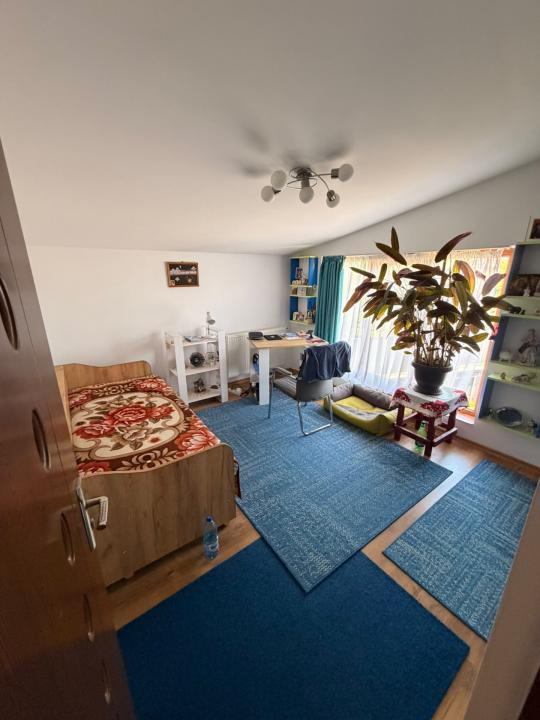 Casa individuala, 5 camere, 2 bai, balcon, terasa 126mp util Zona Gilau 