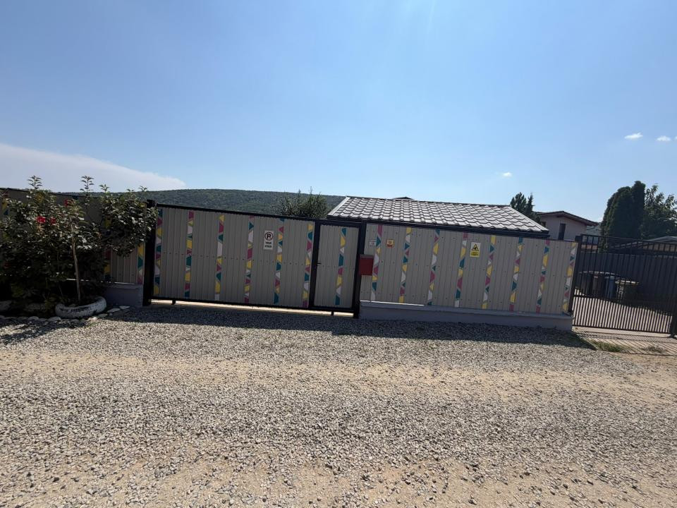 Casa individuala, 5 camere, 2 bai, balcon, terasa 126mp util Zona Gilau 