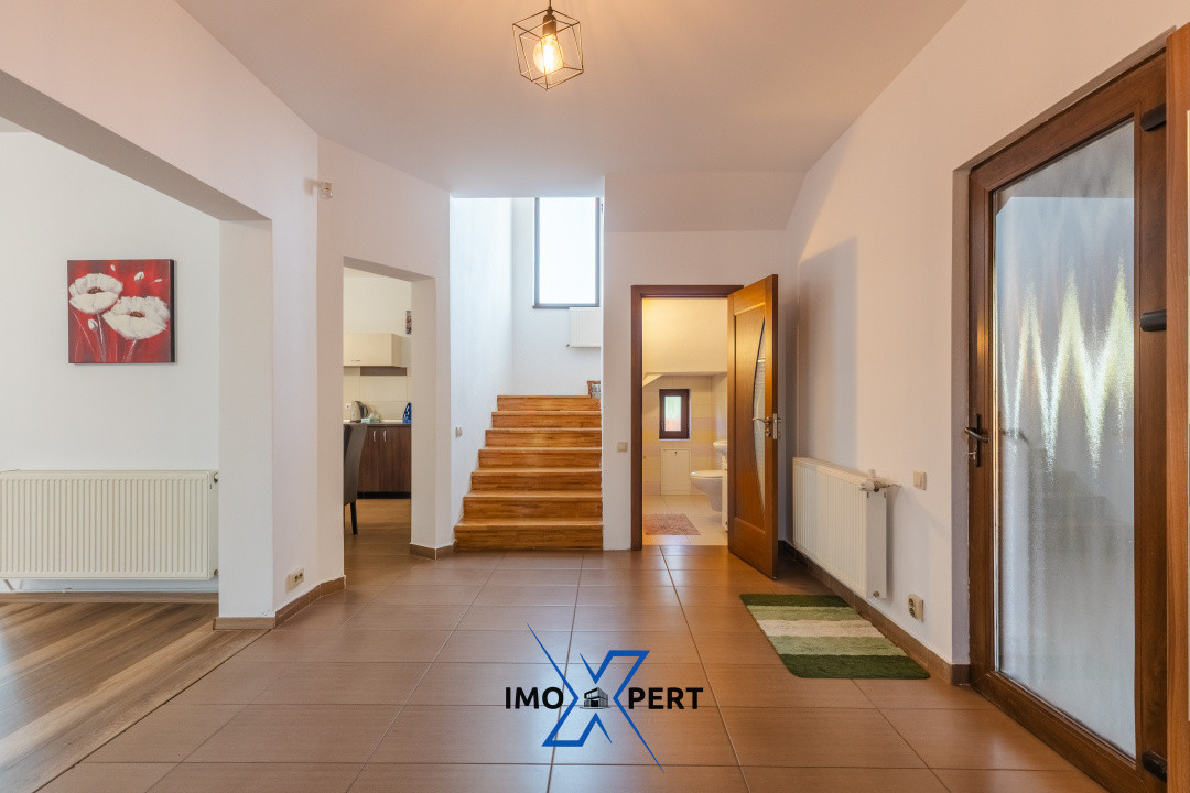 Casa individuala cu piscina, zona strazii Barc