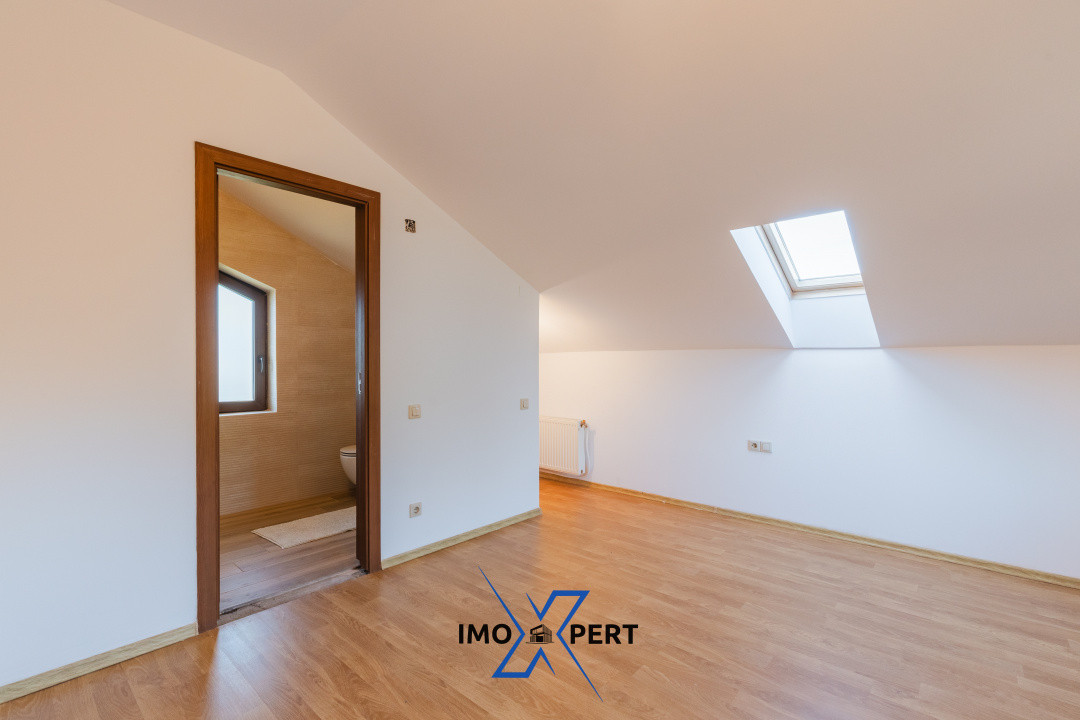 Casa individuala cu piscina, zona strazii Barc