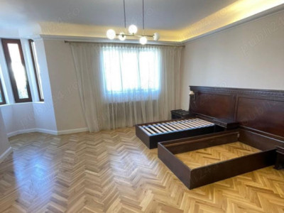 Casa individuala, Andrei Muresanu