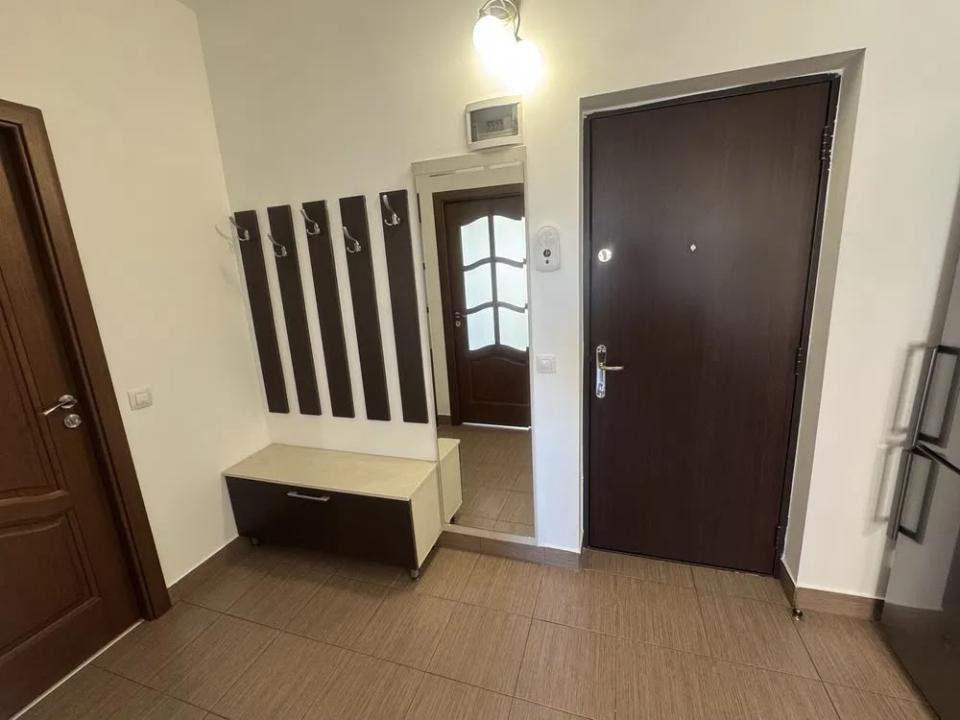 Apartament cu o camere, et intermediar, Mărăști