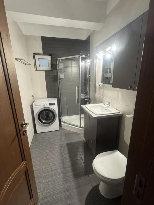 Apartament cu o camere, et intermediar, Mărăști