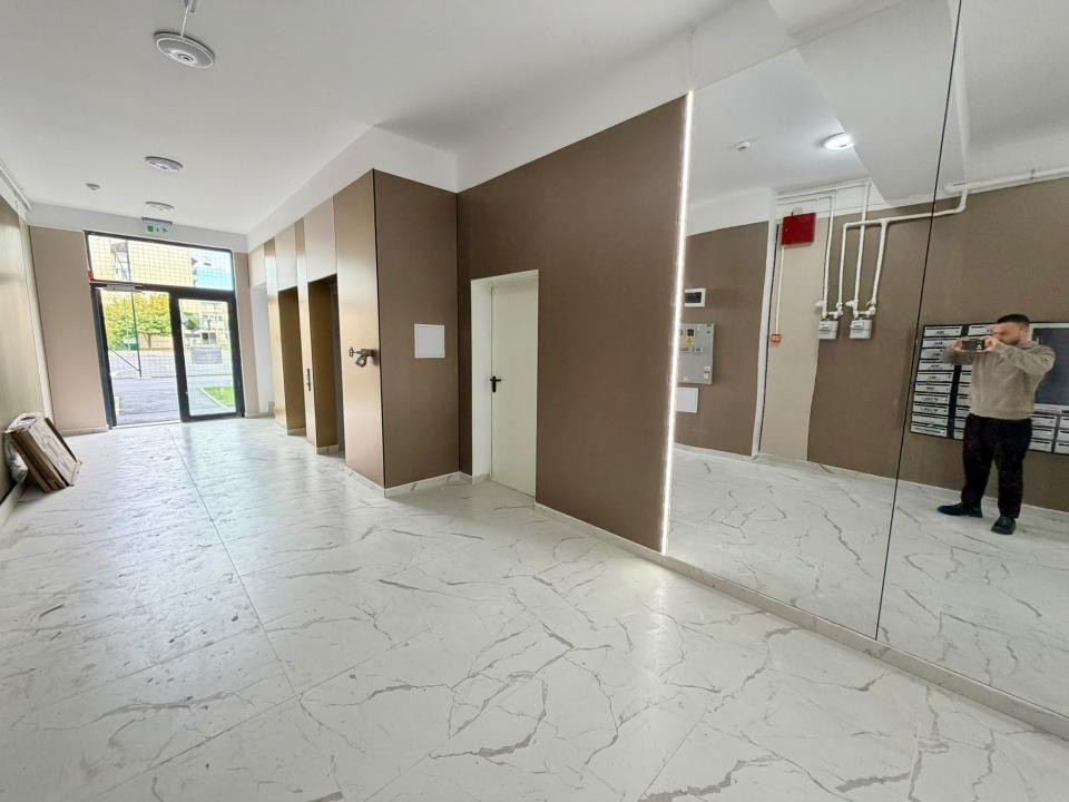 Apartament 3 camere, parcare, terasa,et intermediar, Eroilor Residence
